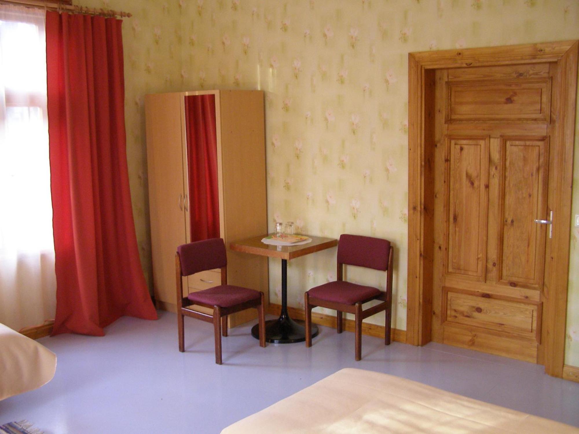 Tiia Guesthouse Parnu Bagian luar foto